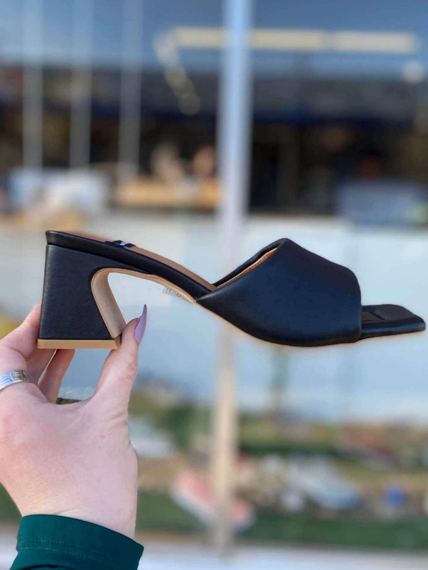 Angel Alarcon - Streep Mule - Black