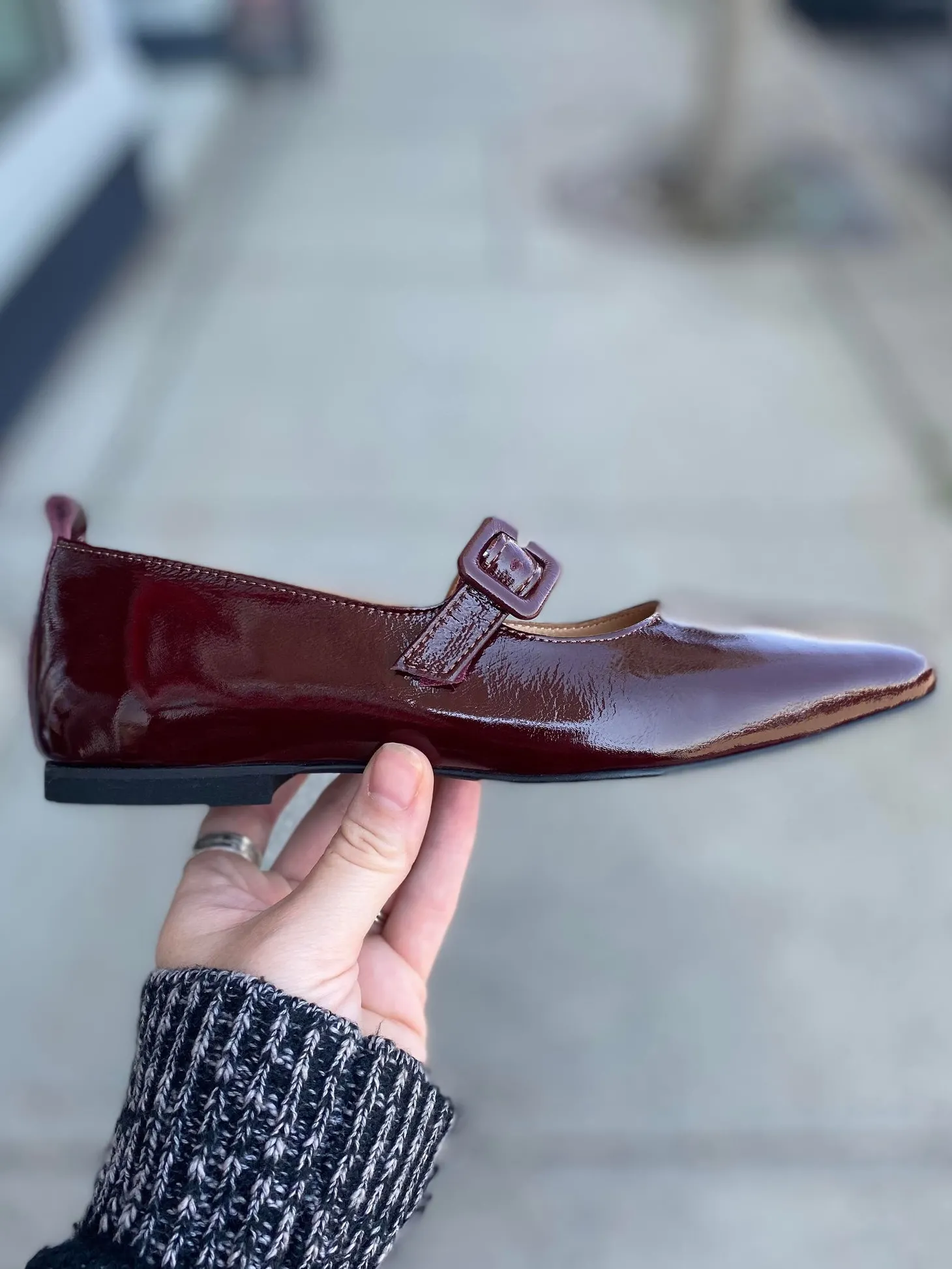 Bueno - Eliana - Bordo Patent