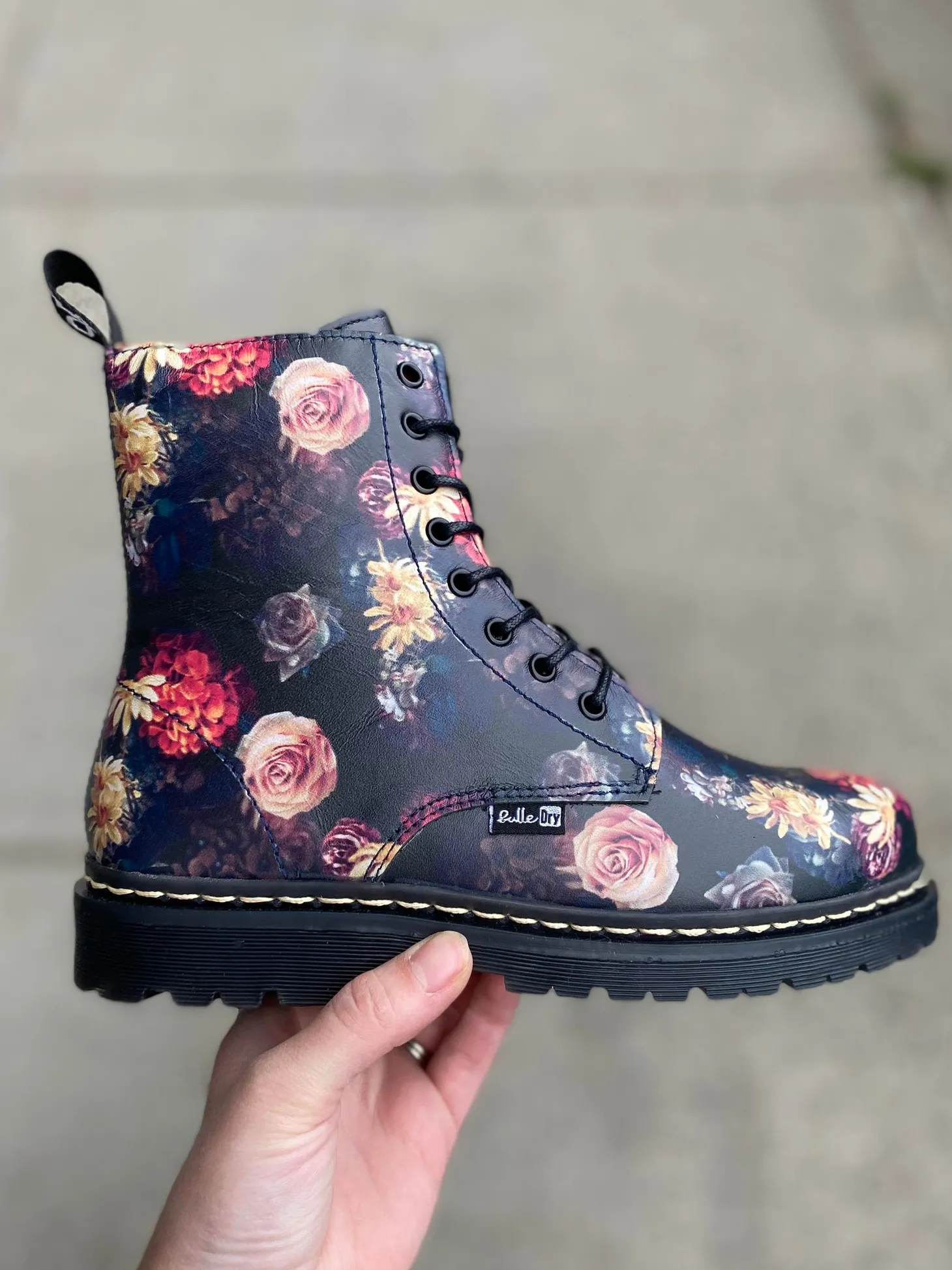 Bulle - Astra - Black Floral
