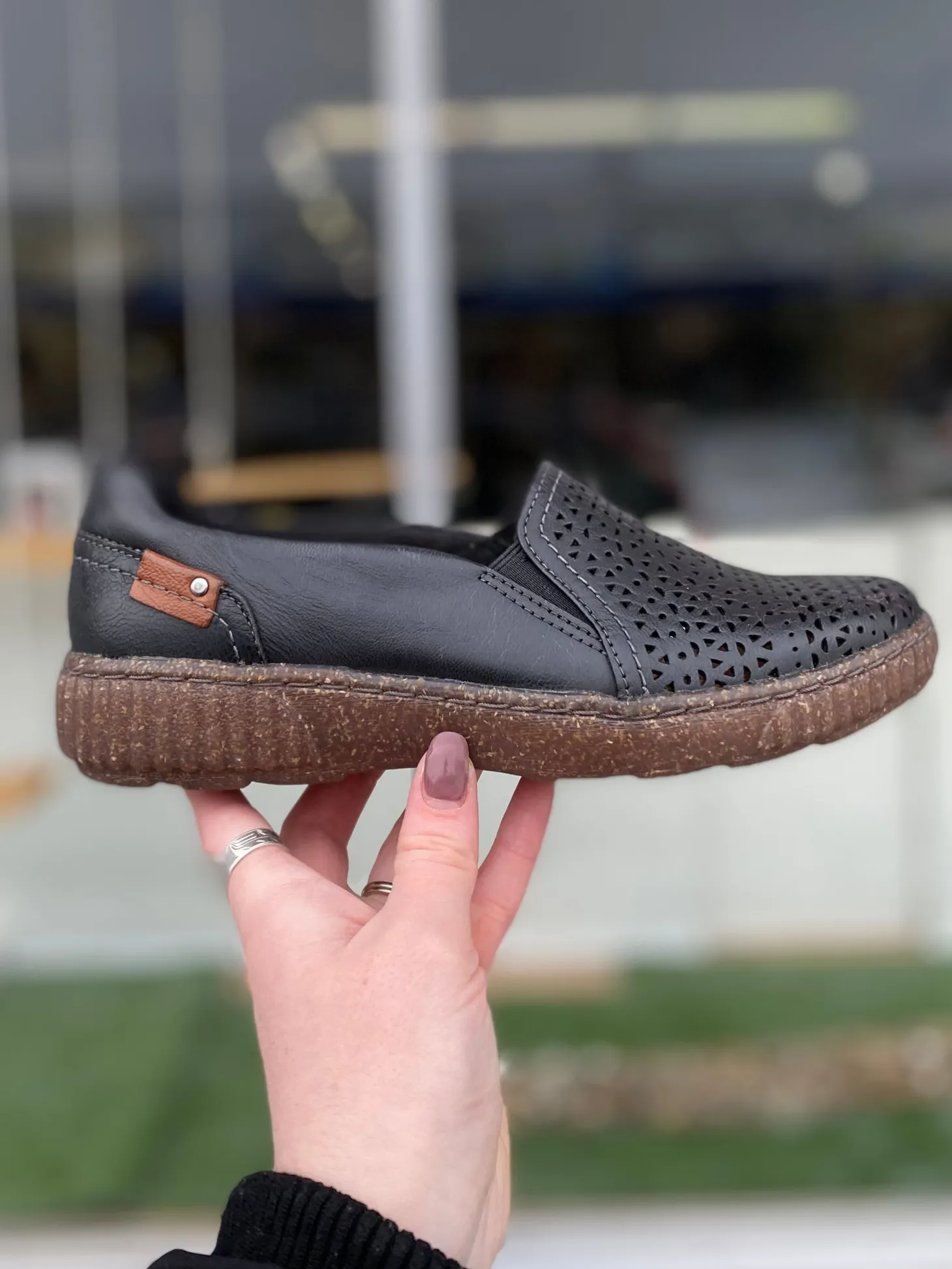 Clarks - Magnolia Aster - Black