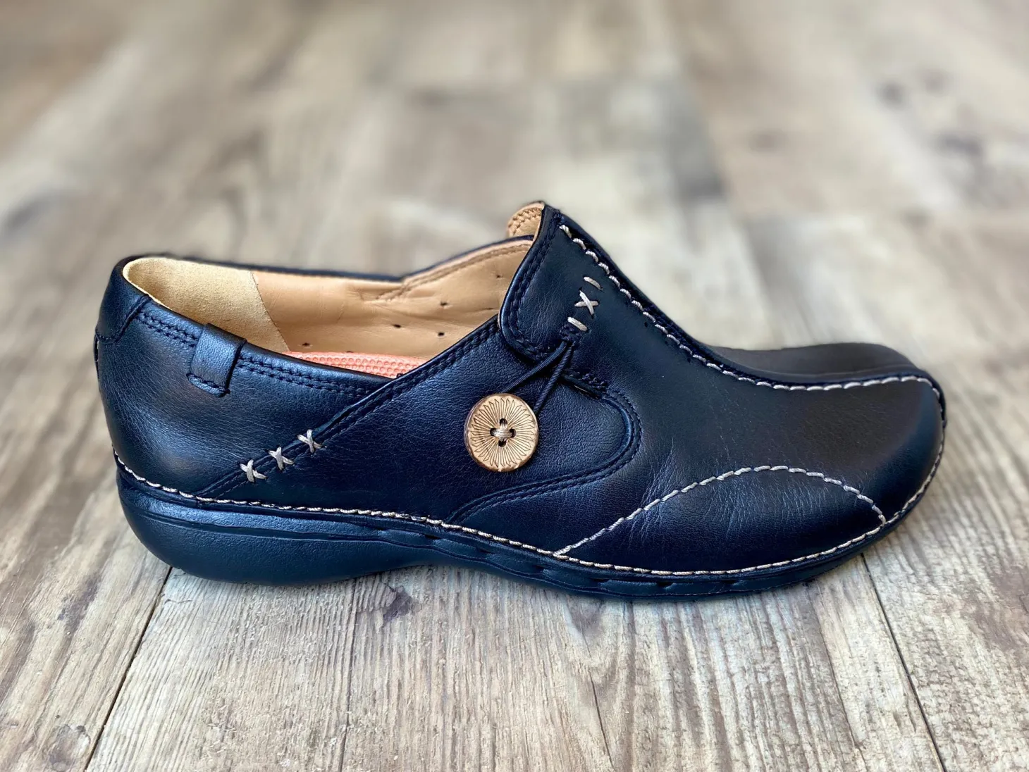 Clarks - Unloop - Black
