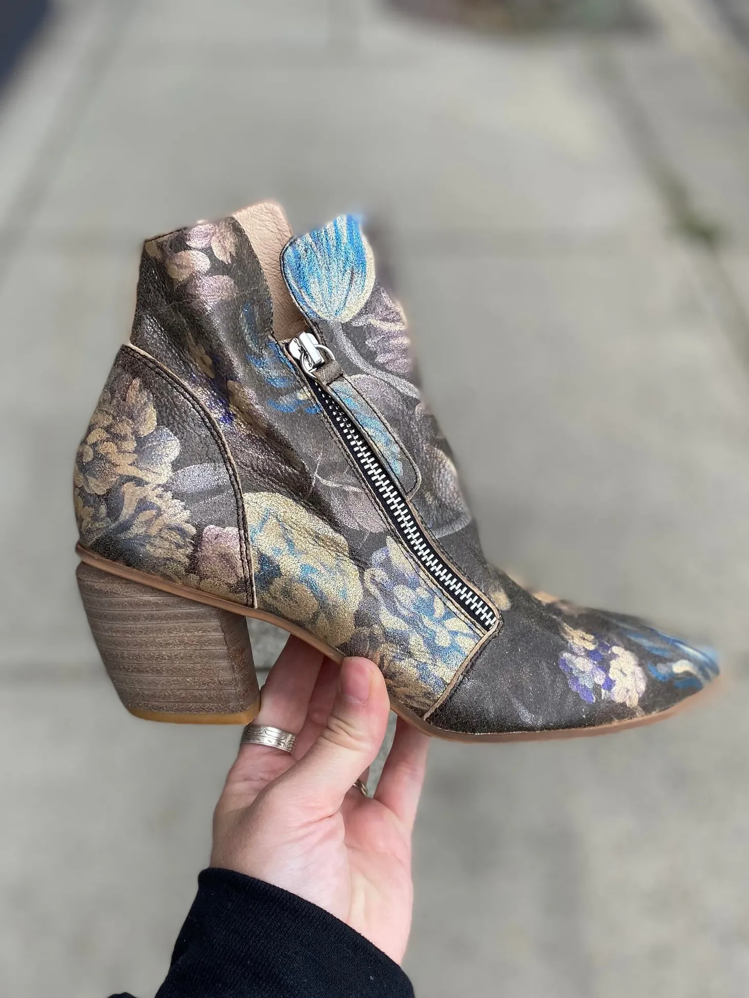 Django & Juliette - Jazzy - Blue Metallic