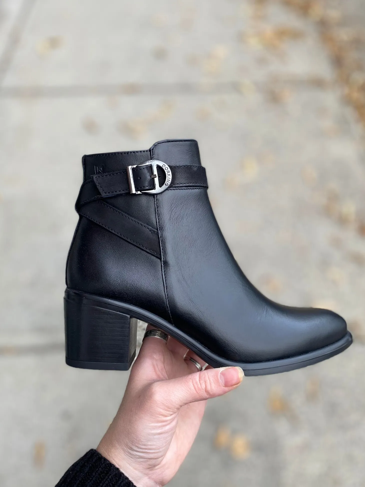 Dorking - Lexi - Black