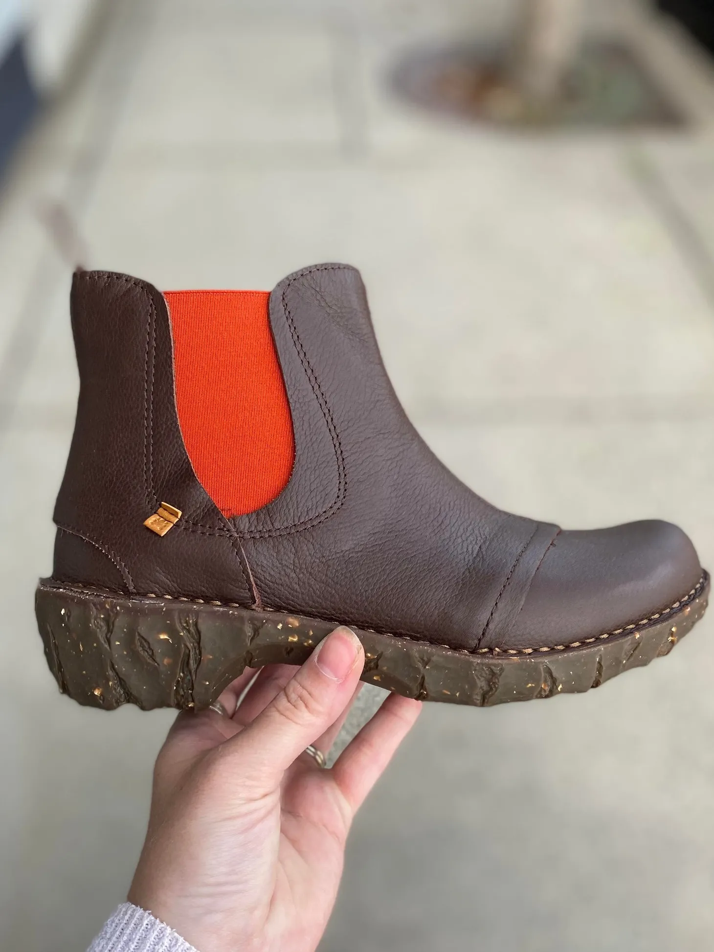 El Naturalista - Yggdrasil - Brown with Orange