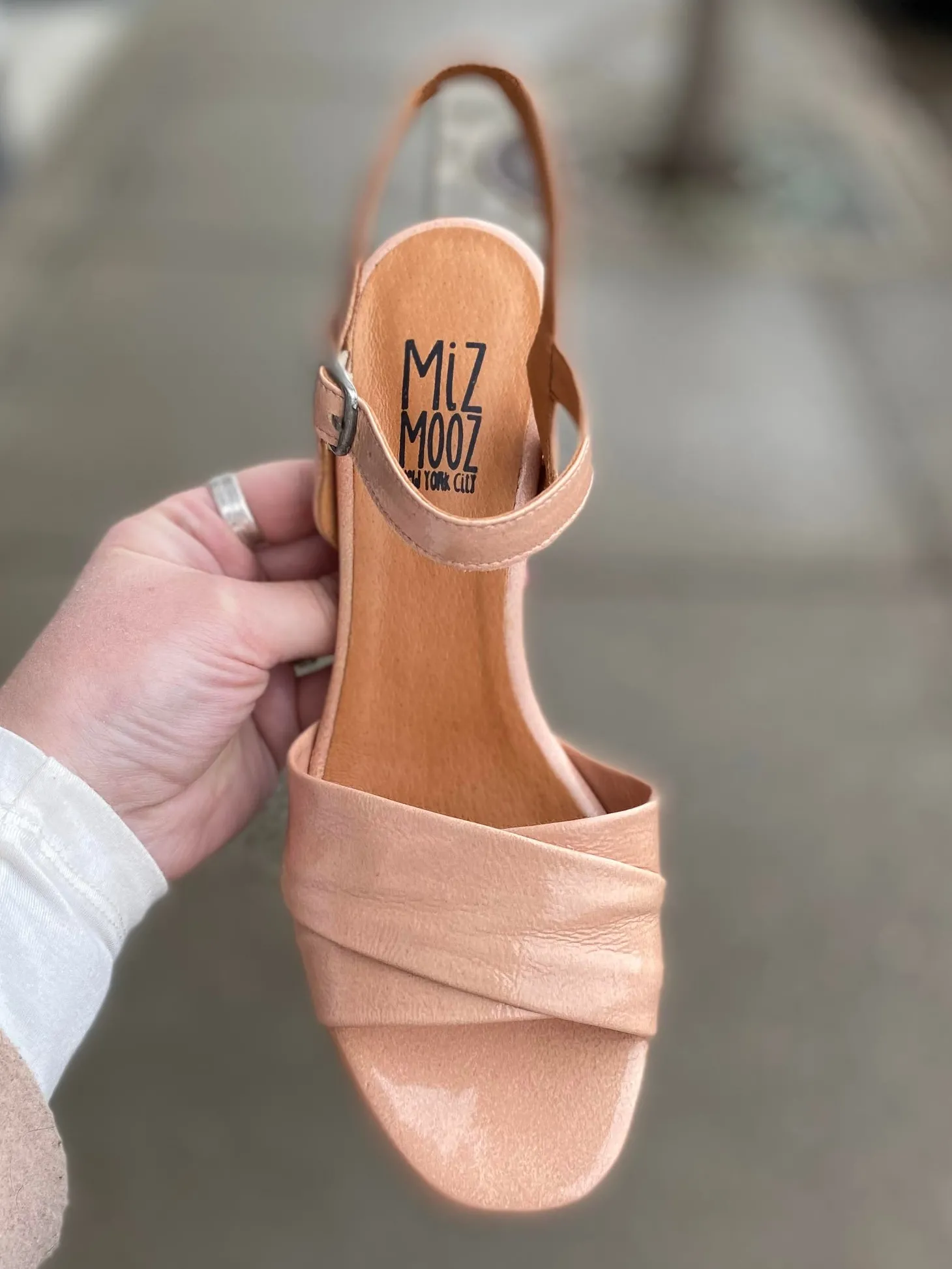 Miz Mooz - Bela - Patent Peach