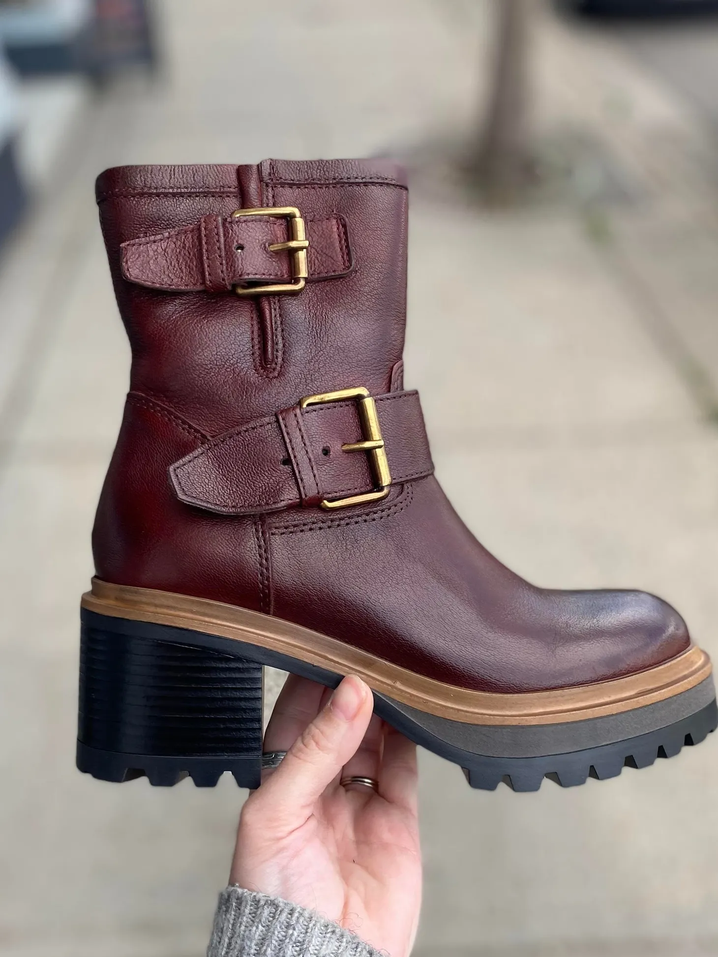 MJUS - T64209 - Merlot Buckle Boot