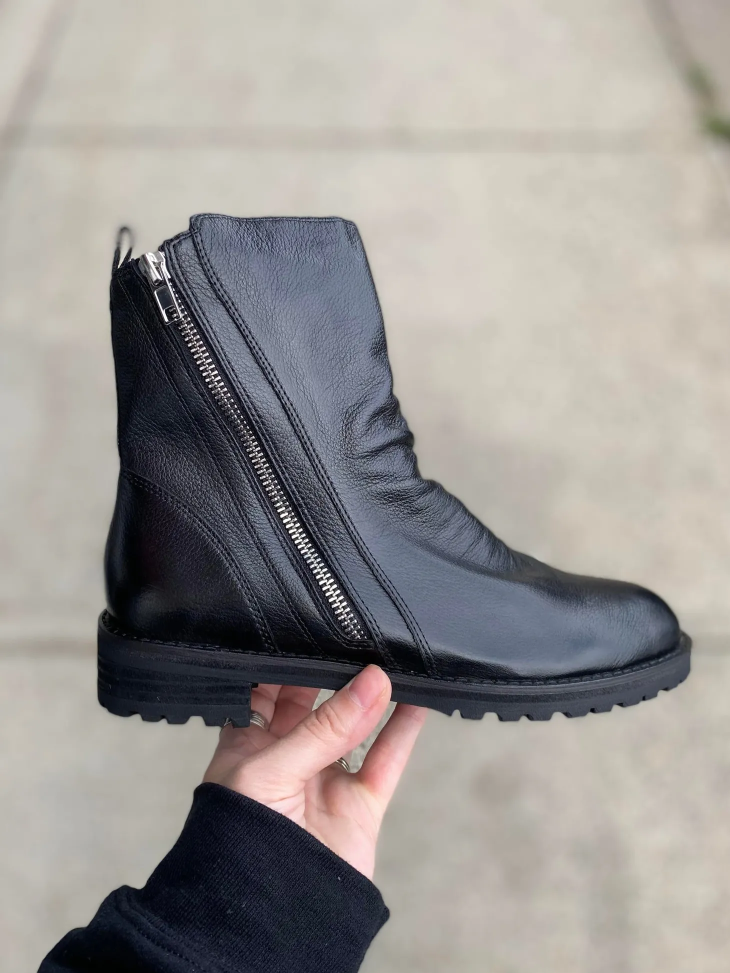Ziera - Madoc - Black *WIDE*
