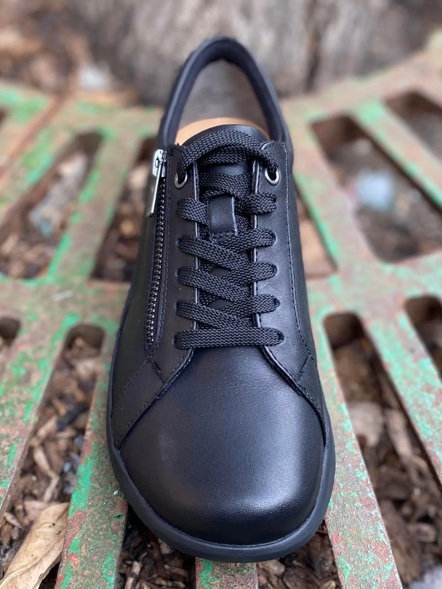 Ziera - Solar - Black *WIDE*